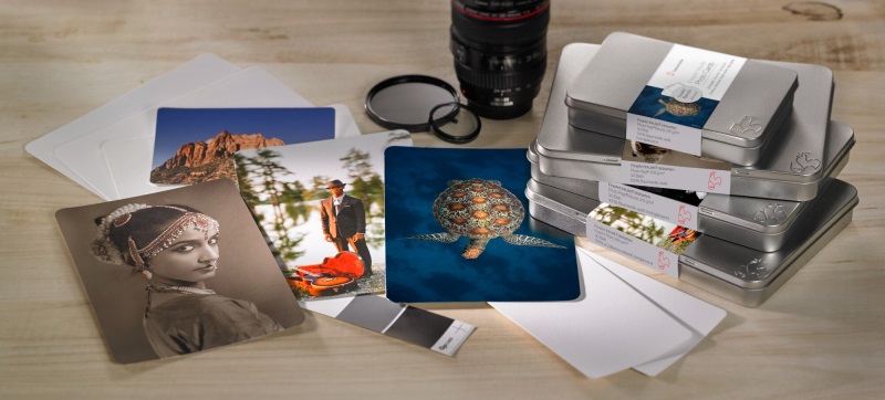 Fotokarty (FineArt Injekt Photo Cards) v kovovém pouzdře vybízí k tvorbě portfolia. NA výběr z 12 druhů ve dvou velikostech.